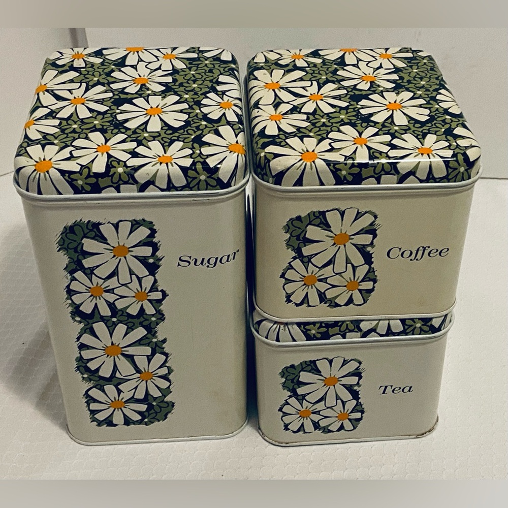 Cheinco Vintage Daisy Design Canister Set. Minimal signs of age.